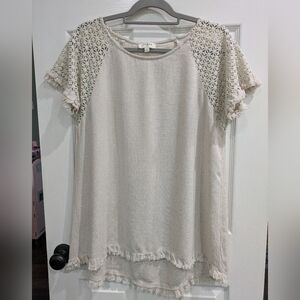 Umgee Linen Tunic Top Small Frayed Hem Crochet Sleeves Boho Coastal Resort